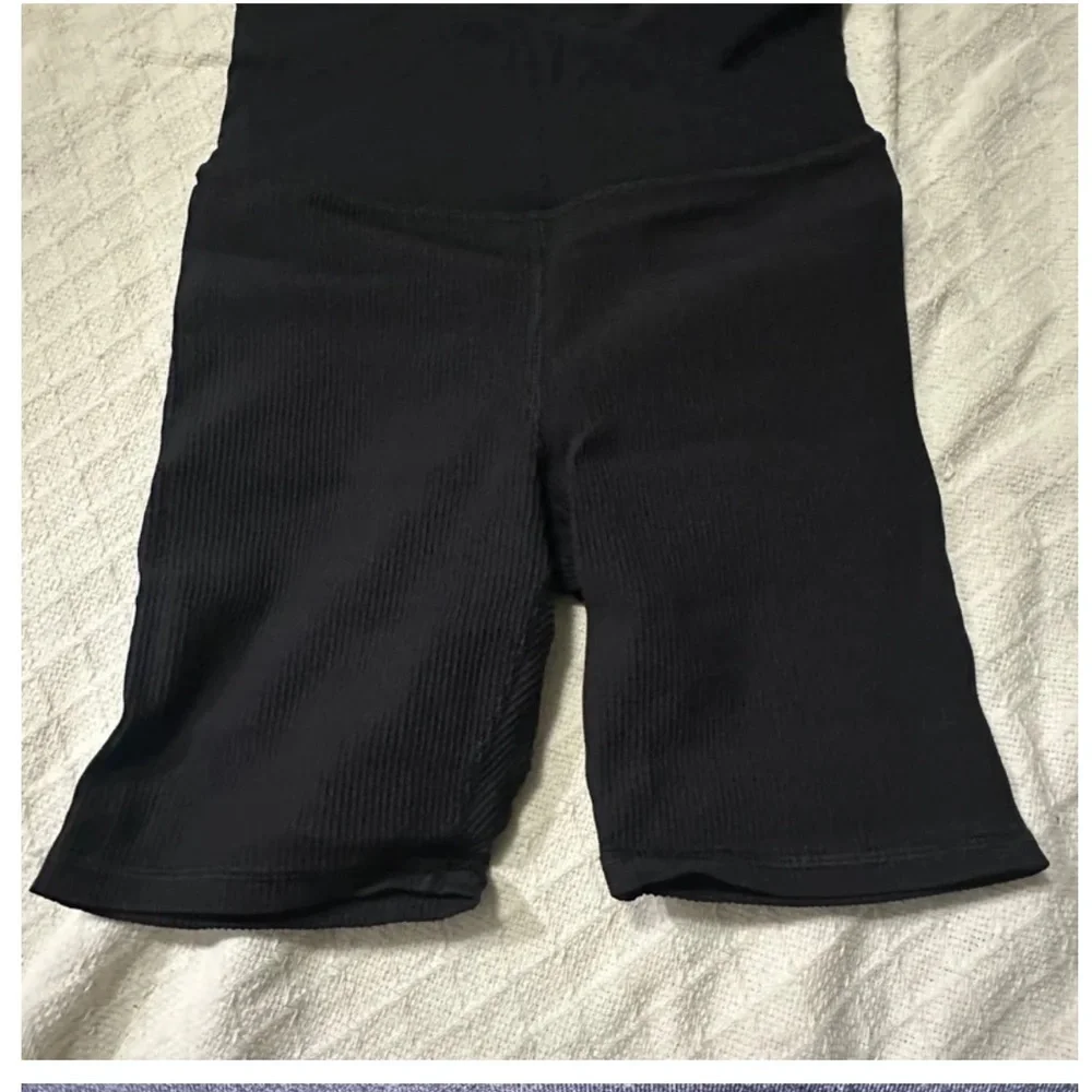 Athleta ribbed bike shorts xs black